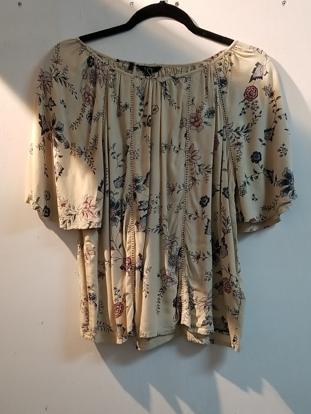 Buffalo David Bitton Cream Floral Peasant Blouse